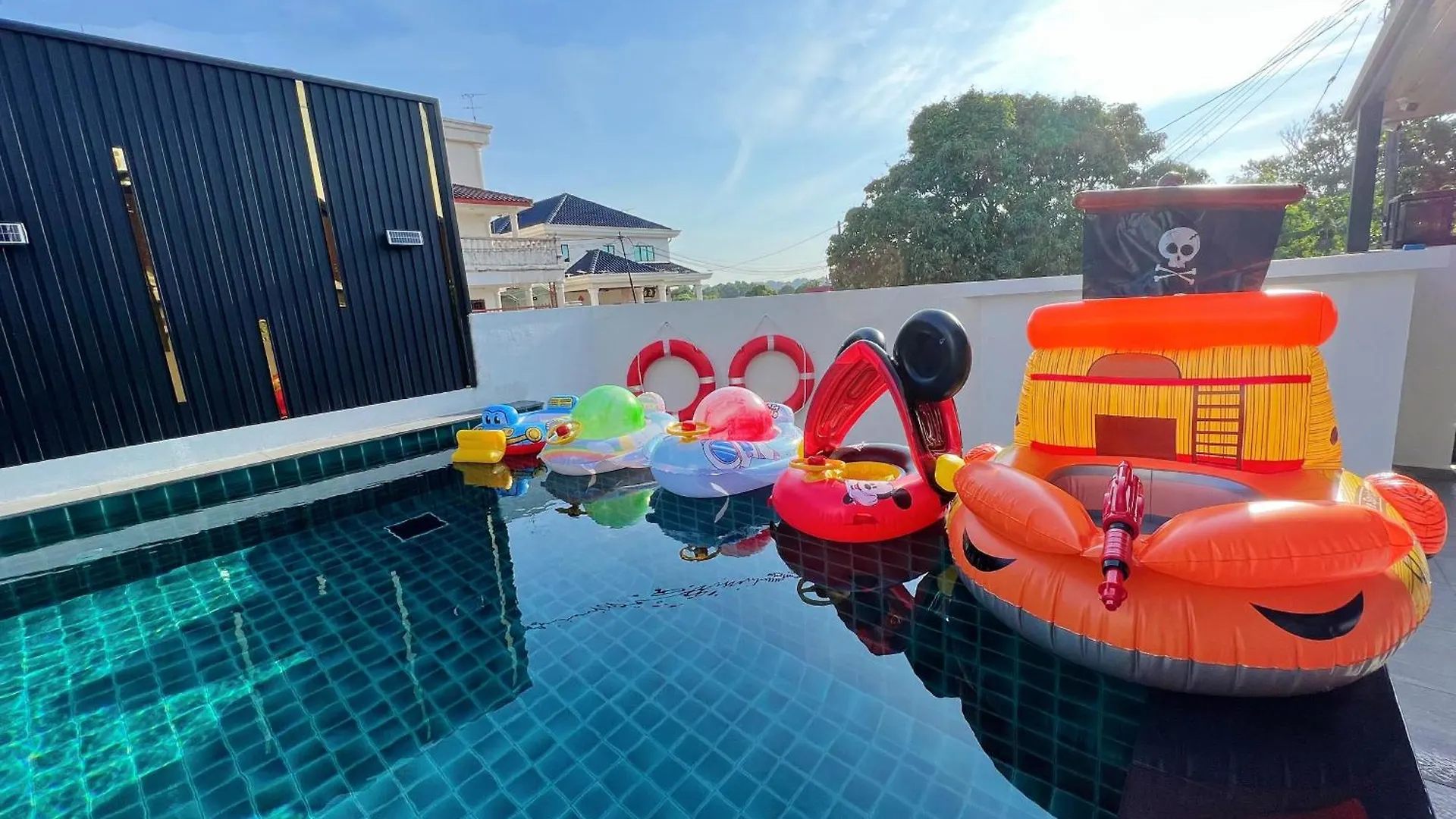 Dato Villa Luxury Homestay 12Min To Jonker Street 26Pax Private Pool Malacca 0*,  Malaisie